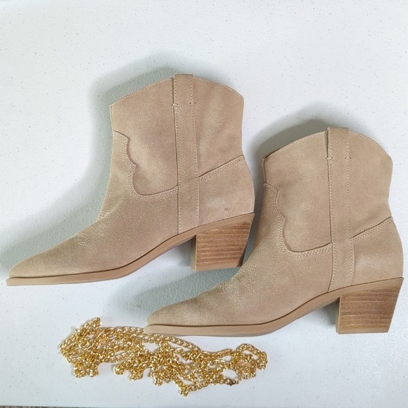 Dolce Vita Solow Western Bootie -Size 8.5 and 9 Dune Suede Color - Picture 4 of 16